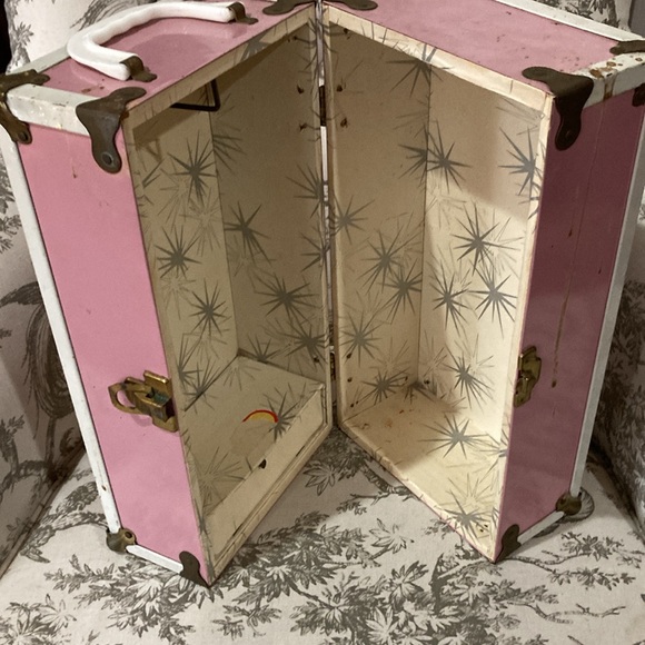 Vintage Pink Doll Storage Trunk - Picture 2 of 2